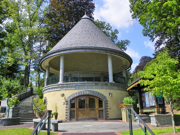 GreyTowersAug2009