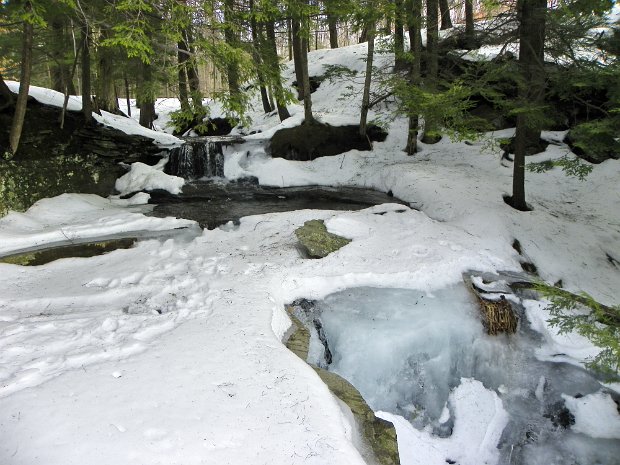 LedgesFeb2011