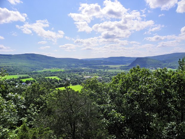 Middleburgh Cliffs