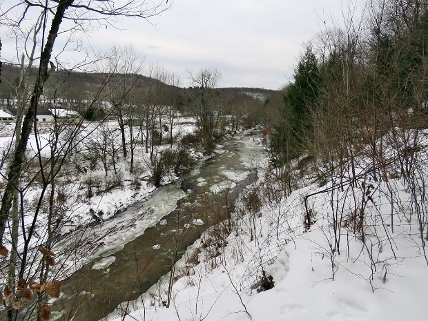 ParksvilleFrozenFallsDec2022