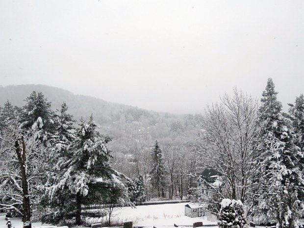 RoundTopSnowApr2020